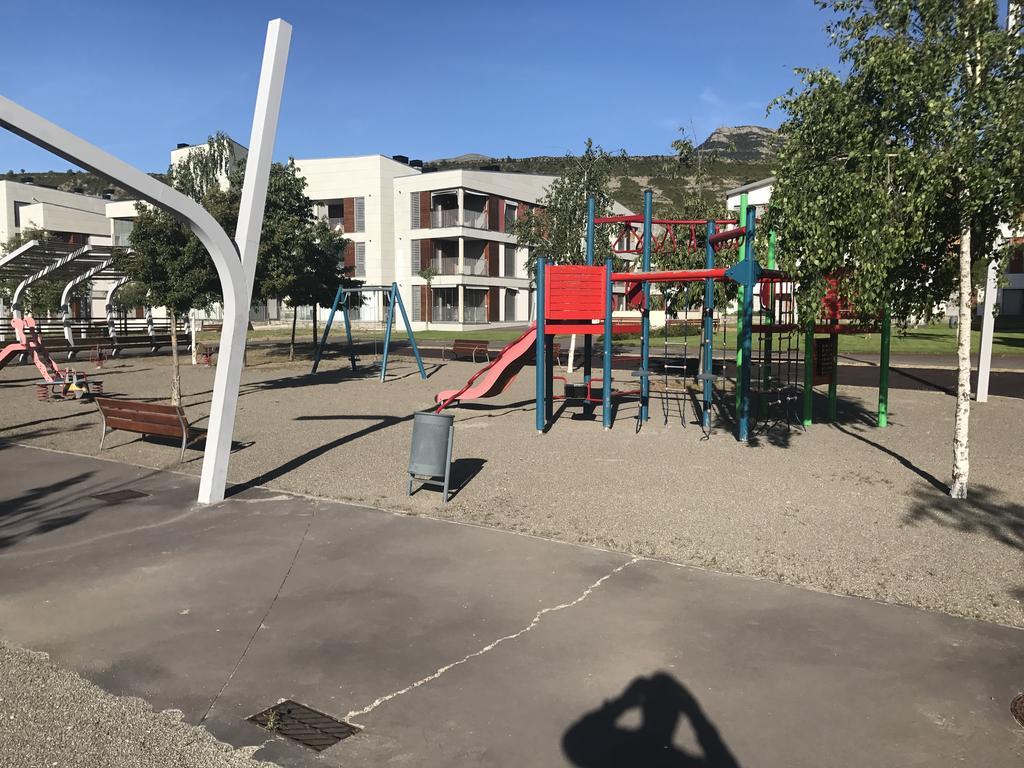 SabiñánigoGolf Y Nieveアパートメント エクステリア 写真