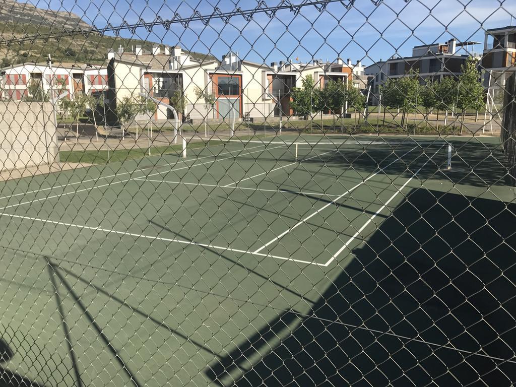 SabiñánigoGolf Y Nieveアパートメント エクステリア 写真